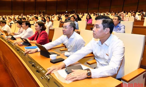Thông cáo số 18 Kỳ họp thứ 4, Quốc hội khóa XV