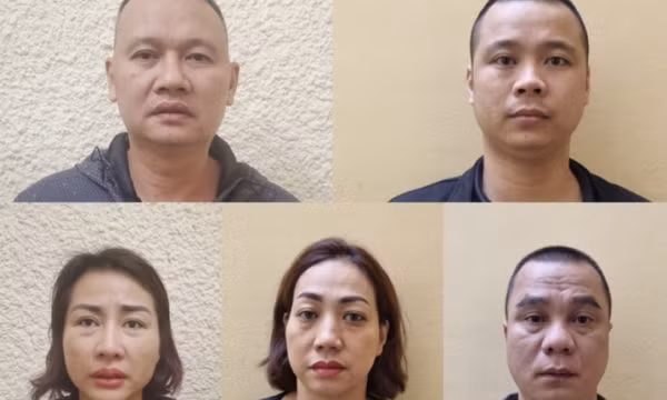 Bắt “bà trùm” và đồng bọn chuyên cho vay nặng lãi kiêm tổ chức đánh bạc