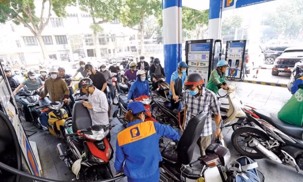 Vẫn lo thiếu xăng dầu cục bộ