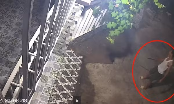 Một Trưởng ban công tác Mặt trận bị đâm tử vong khi can ngăn hàng xóm cãi nhau