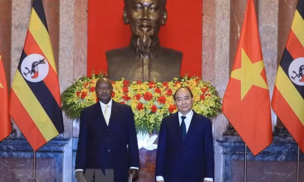 Chủ tịch nước Nguyễn Xuân Phúc hội đàm với Tổng thống Cộng hòa Uganda