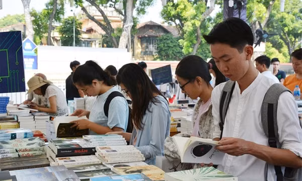 Sách giả, sách lậu vẫn tung hoành