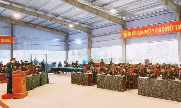 Hợp luyện diễn tập khu vực phòng thủ tỉnh Quảng Ninh năm 2022