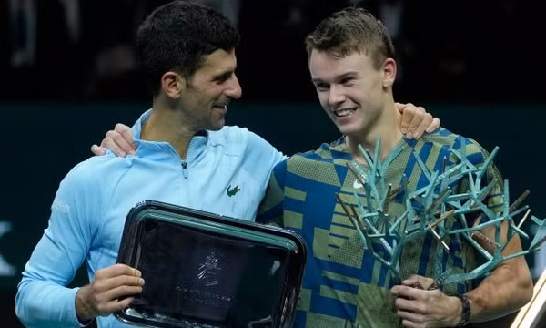 Djokovic thua Rune ở chung kết Paris Masters