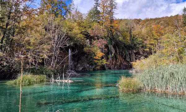 Choáng ngợp vẻ đẹp mùa Thu ở vườn quốc gia Plitvice, Croatia