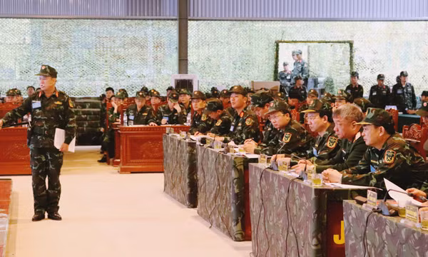 Thông qua quyết tâm tác chiến phòng thủ