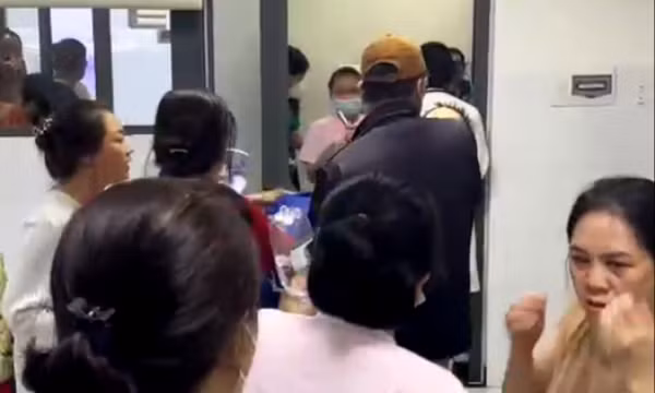 Vụ ngộ độc ở Trường Ischool Nha Trang: Bé lớp 1 tử vong trên đường chuyển viện
