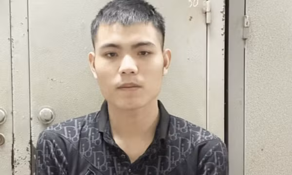 Nhân viên nhà hàng và những phi vụ “thăm chốn hẹn xưa”