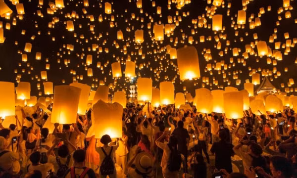 Lễ hội đèn trời Chiang Mai giúp Thái Lan hút du khách