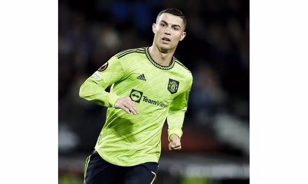 FA trừng phạt Ronaldo dù đã rời Man Utd
