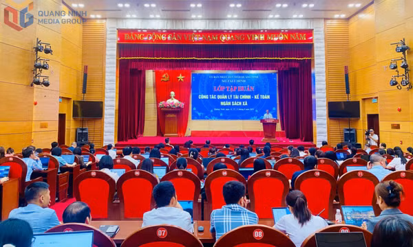 Tập huấn công tác quản lý tài chính – kế toán ngân sách xã
