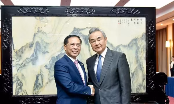 Phó Thủ tướng Bùi Thanh Sơn hội đàm với Bộ trưởng Ngoại giao Trung Quốc