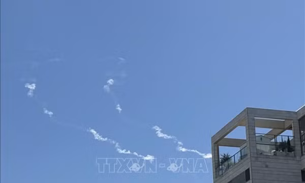 Houthi tuyên bố phóng tên lửa Palestine 2 nhằm vào sân bay Ben Gurion của Israel