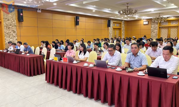 Hội nghị báo cáo viên Trung ương tháng 8/2025