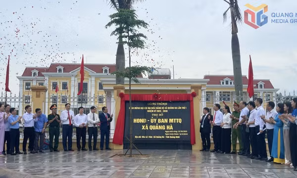 Xã Quảng Hà gắn biển công trình chào mừng Đại hội Đảng bộ xã
