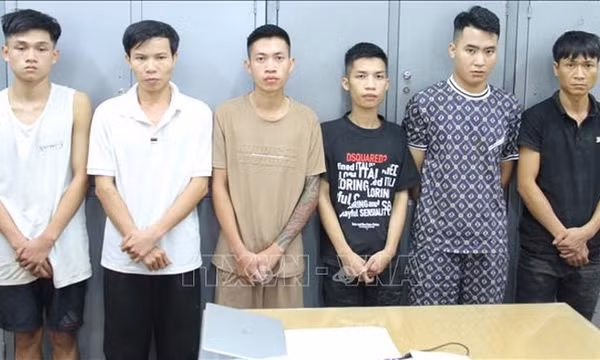 Bắt nhóm người tổ chức bán đá 'đổ thạch' kiểu livestream, lừa đảo đến 10 tỉ đồng