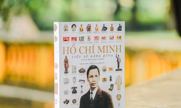 Ra mắt ấn phẩm “Hồ Chí Minh – Tiểu sử bằng hình” nhân dịp 80 năm Quốc khánh 2/9