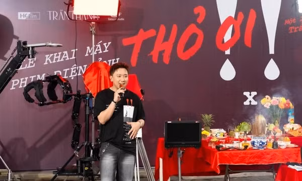 Trấn Thành khai máy phim Tết 'Thỏ ơi!!', giấu mặt toàn bộ diễn viên