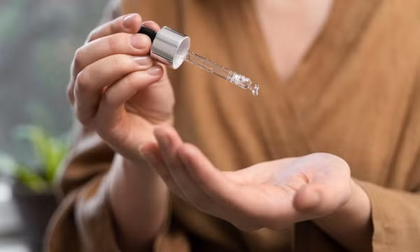 4 bước skincare buổi sáng tối giản cho người bận rộn