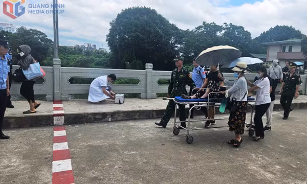 Đồn BPCKQT Móng Cái: Cấp cứu kịp thời công dân Trung Quốc 