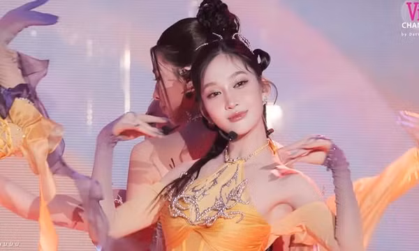 Em xinh say hi lạ quá: Bắc thang lên hỏi ông trời của đội Bích Phương điểm thấp nhưng người xem cao
