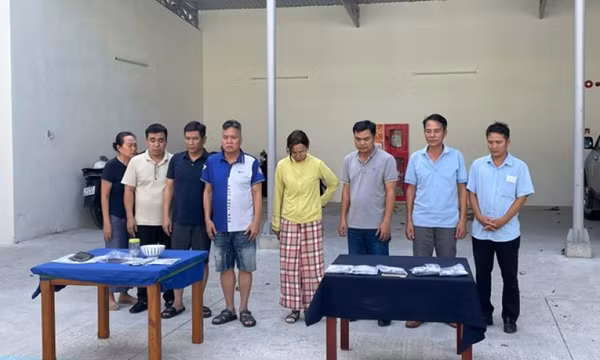 Đà Nẵng triệt phá tụ điểm cờ bạc tiền tỉ đằng sau gara ô tô