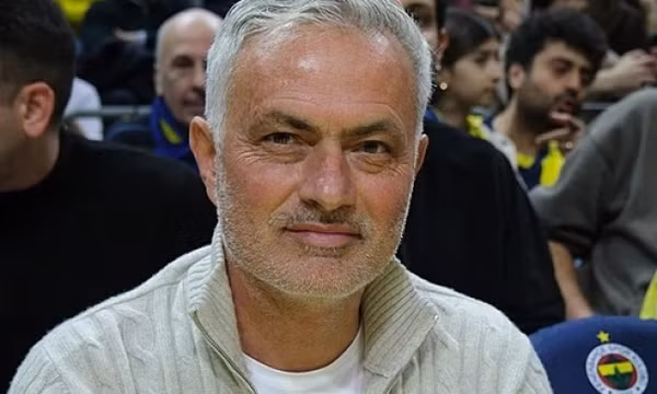 HLV Mourinho bị sa thải