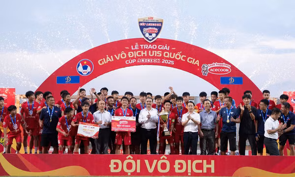 PVF bảo vệ thành công ngôi vô địch Giải bóng đá U15 quốc gia 2025