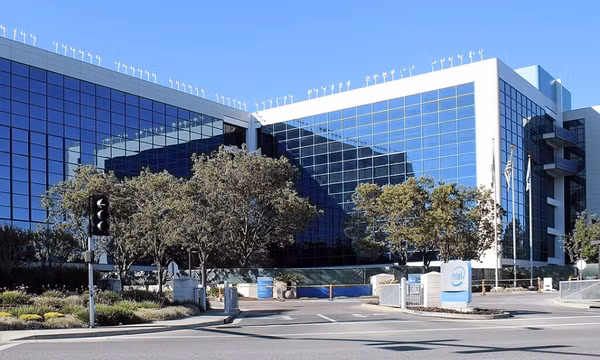 Mỹ đầu tư hàng tỷ USD vào Tập đoàn Intel