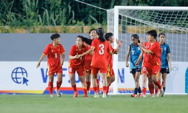 U20 nữ Việt Nam ghi bàn thắng khó tin ở vòng loại châu Á