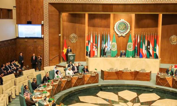 Chủ tịch nước Lương Cường thăm và phát biểu chính sách tại Liên đoàn Arab