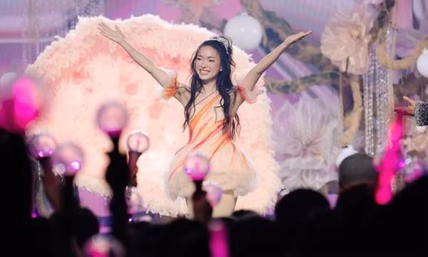 Châu Bùi bày tỏ tình cảm với Binz, Bích Phương vượt qua nỗi sợ ở chung kết Em xinh say hi