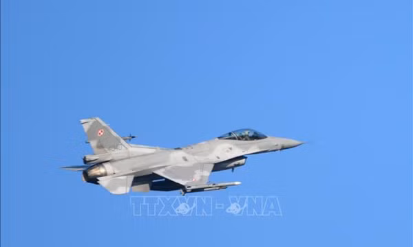 Rơi tiêm kích F-16 ở Ba Lan, phi công tử nạn