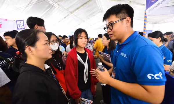 Thí sinh ảo tăng mạnh, các trường đại học chưa xác định được điểm chuẩn 2025