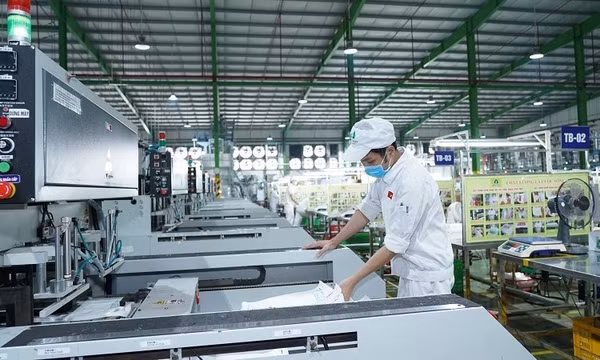 Việt Nam: Lạc quan nhưng thận trọng cho tăng trưởng dài hạn
