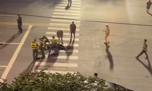 Điều khiển xe máy thông chốt, tông trọng thương Cảnh sát cơ động làm nhiệm vụ A80