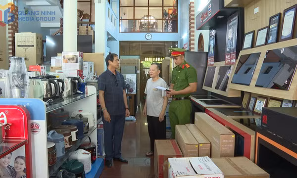 Phường Uông Bí tăng cường đảm bảo ATGT