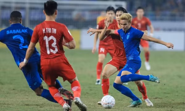 Tuyển Thái Lan không gọi Theerathon dự King’s Cup