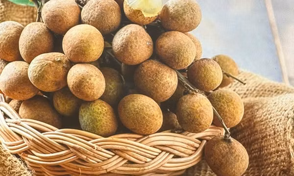 6 nhóm người nên hạn chế hoặc tránh ăn quả nhãn