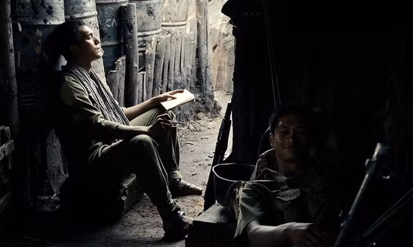 “Mưa đỏ”: Những khung hình đầy cảm xúc