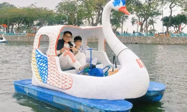 3 cách tăng cường gắn kết tình cảm cha và con dịp cuối tuần