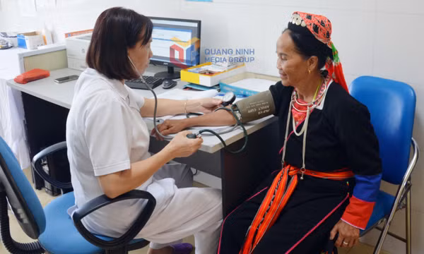 Tăng diện bao phủ BHYT: Đòn bẩy từ những chính sách đặc thù  