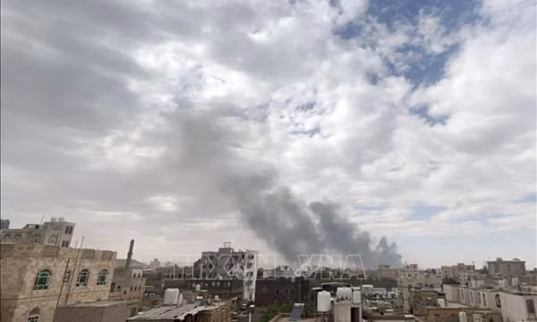 Israel không kích thủ đô Sanaa của Yemen