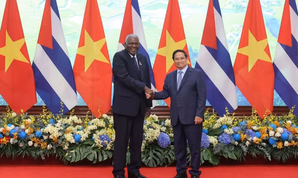 Thủ tướng: Chính phủ Việt Nam sẽ tiếp tục triển khai các biện pháp hỗ trợ Cuba thiết thực, cụ thể