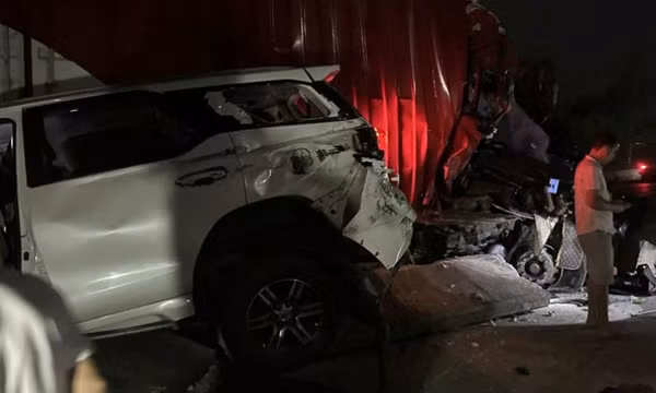 Xe tải mất thắng trên cao tốc gây tai nạn liên hoàn, 1 người tử vong