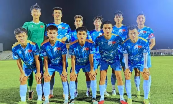 U23 Việt Nam thua Qatar 2-3, cầu thủ Việt kiều Trần Thành Trung đá chính