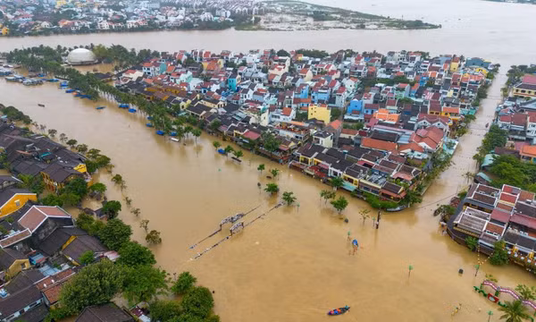 Toàn cảnh Khu đô thị cổ Hội An, Đà Nẵng ngập sâu trong biển nước