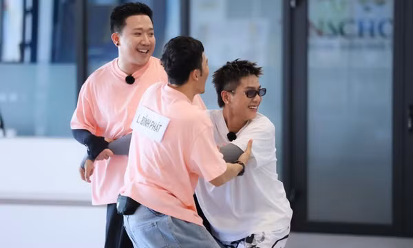 Running Man 3 tập 1: Quân A.P bị xé rách áo, Anh Tú Atus nổi bật