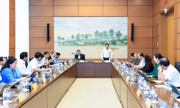 Tăng cường cơ chế thu hút đầu tư, xã hội hóa hạ tầng hàng không