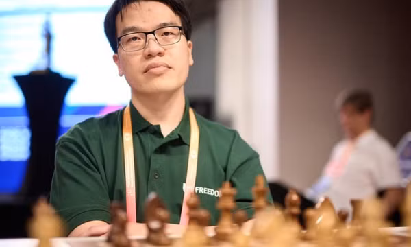 Kỳ thủ Lê Quang Liêm suýt tạo nên địa chấn trước 'thần chớp' Hikaru Nakamura